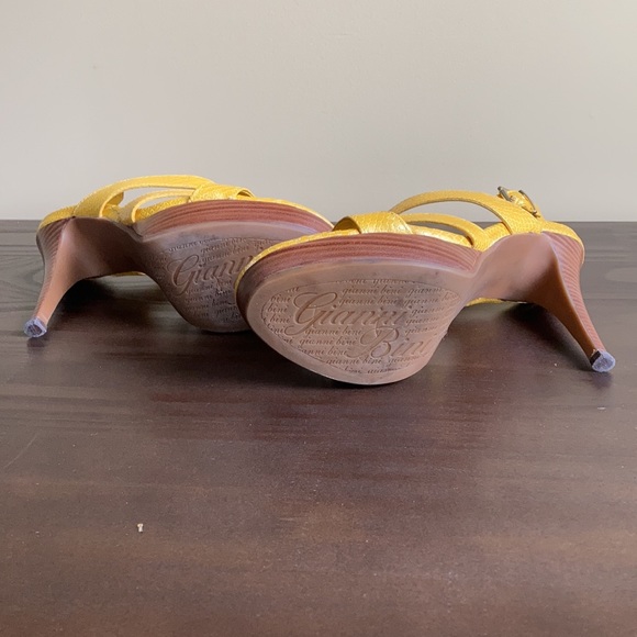 Gianni Bini Shoes - Picture 6 of 7